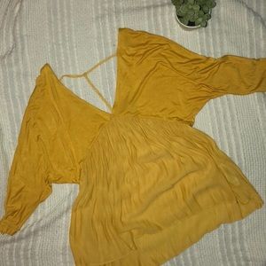 •Yellow Flowy Top•